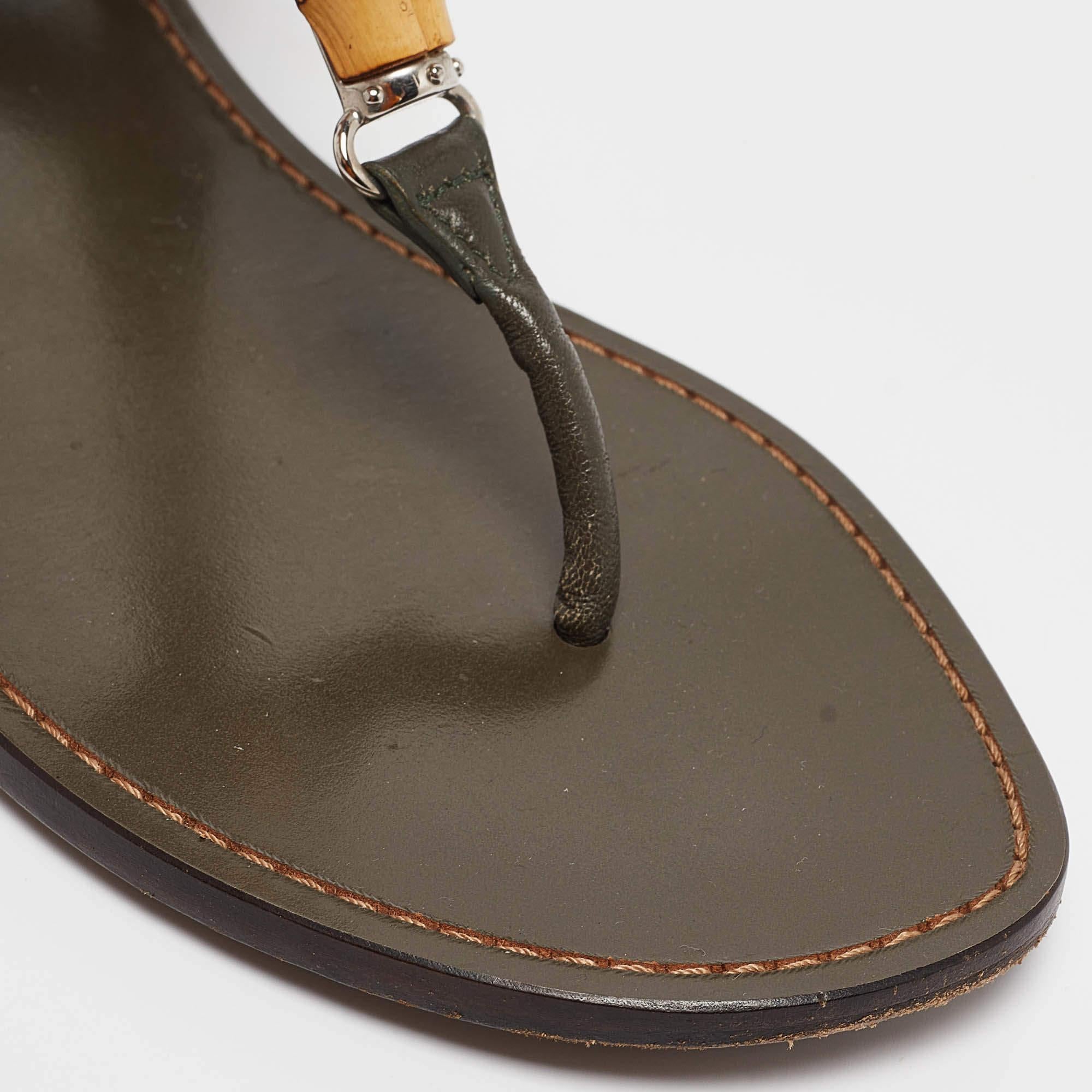 Gucci Green Suede Thong Flat Sandals Size 40.5 3