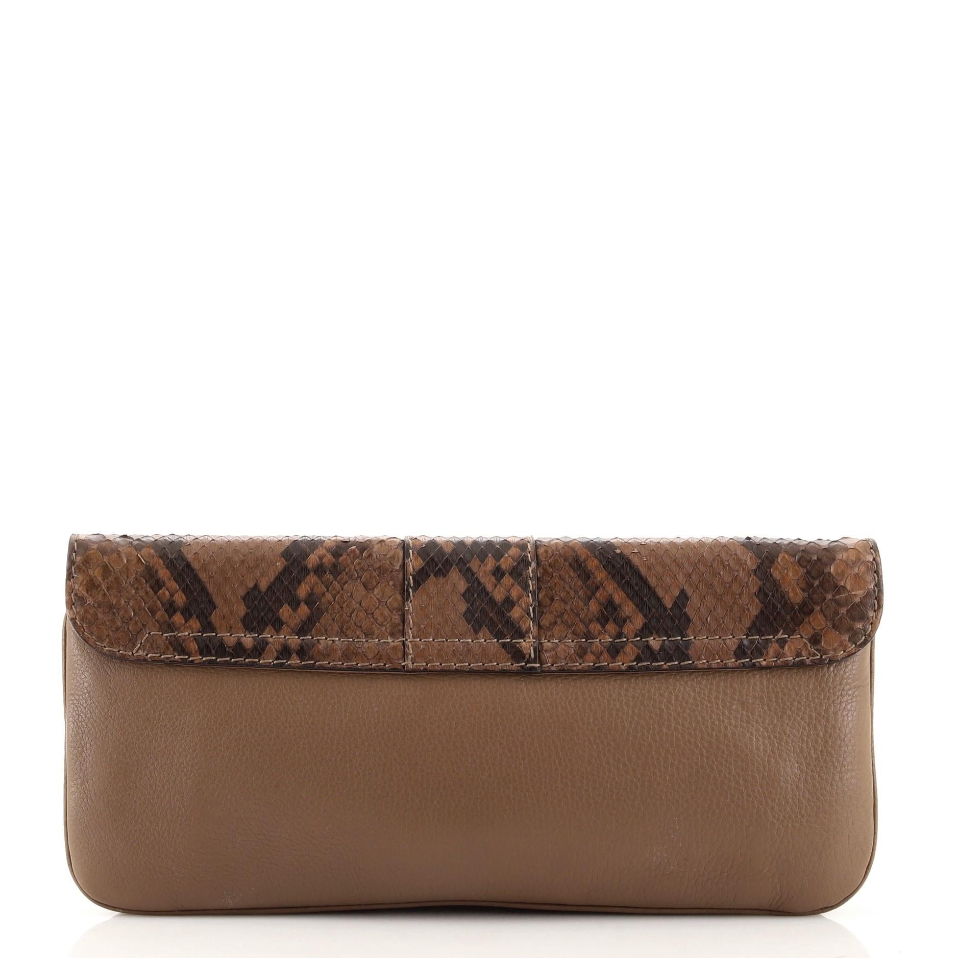 Gucci-Clutch aus Python und Leder in Greenwich (Schwarz)