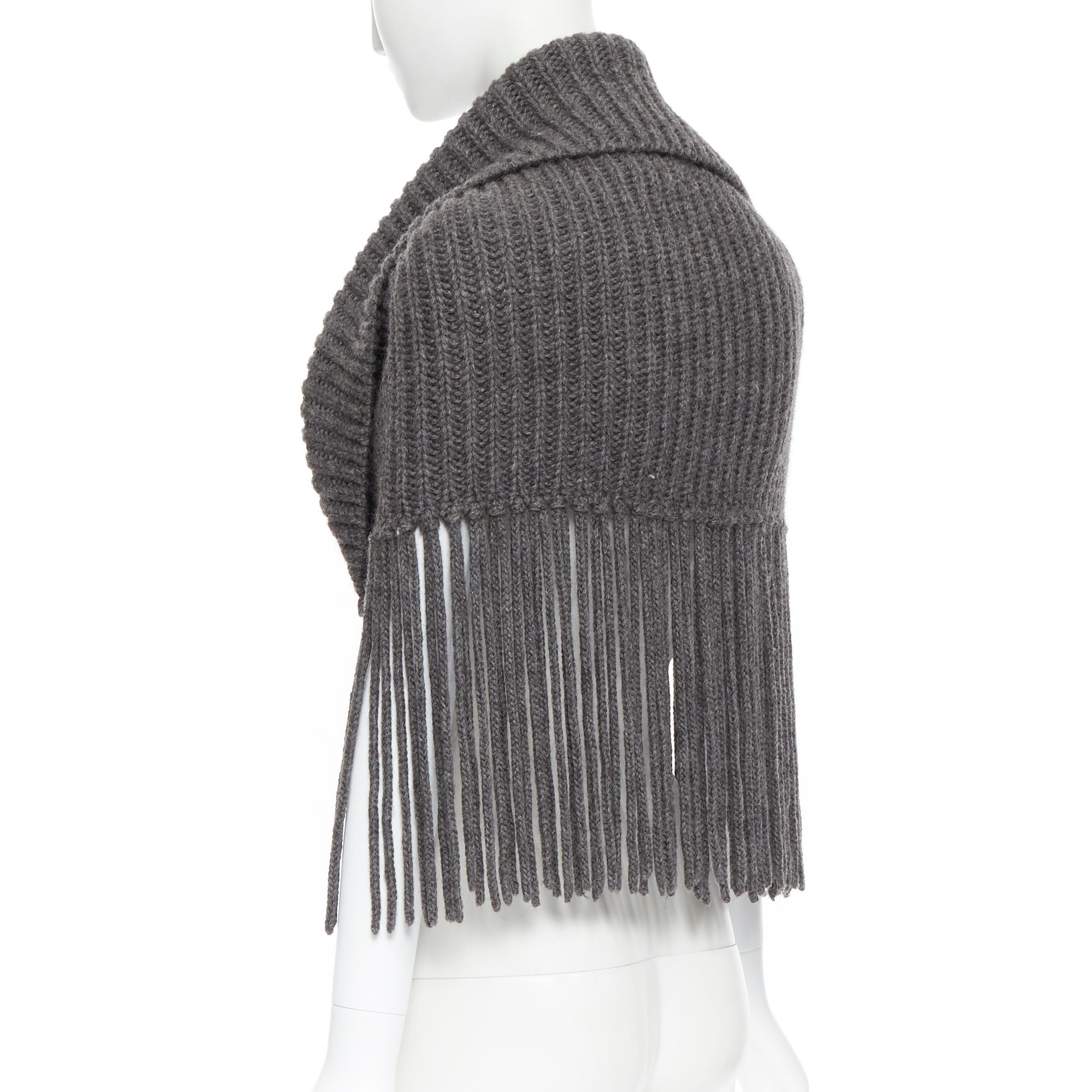 Women's GUCCI grey alpaca wool chunky knit fringe trimmed zip front winter shawl scarf