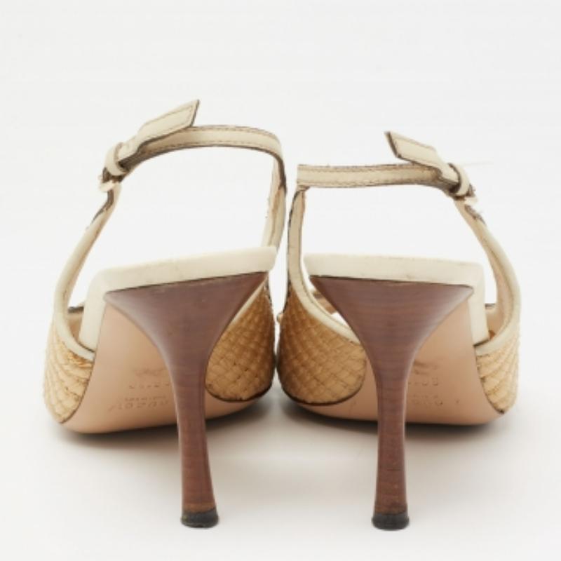 Gucci Grey/Beige Raffia And Leather Bamboo Horsebit Slingback Sandals Size 36.5 For Sale 1
