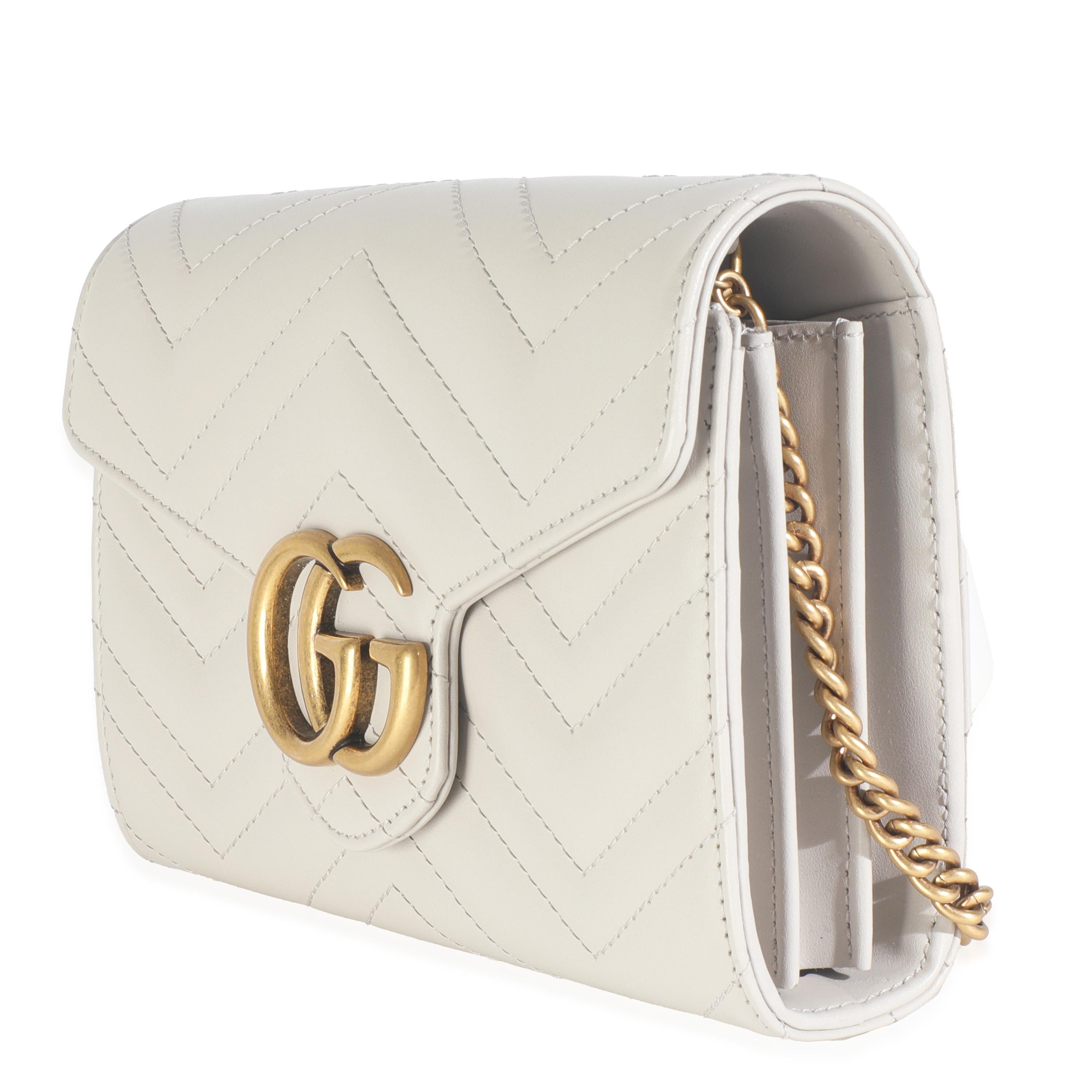 Gucci Grey Calfskin Matelasse GG Marmont Chain Wallet In condizioni Nuovo in vendita a New York, NY