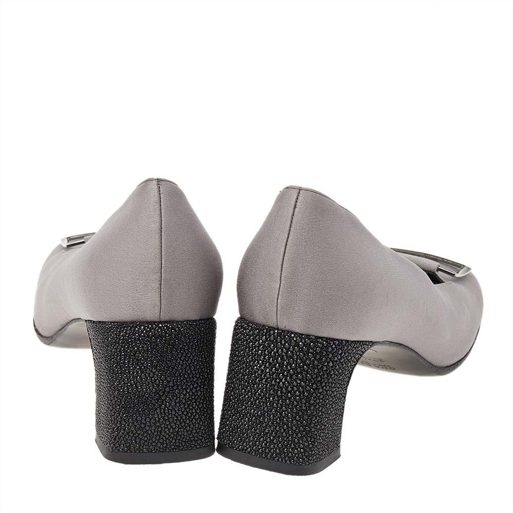 Gray Gucci Grey Fabric Square Toe Metal Trim Block Heel Pumps Size 37.5 For Sale