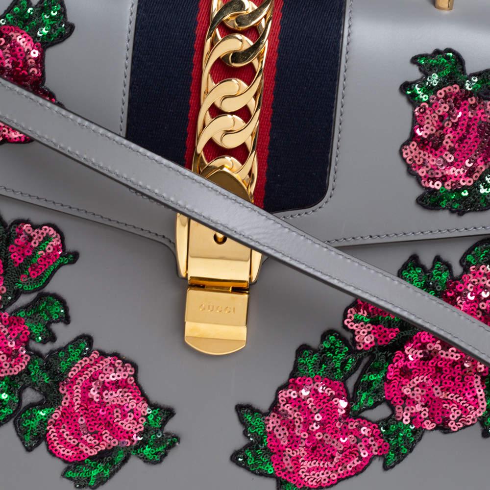 Gucci Grey Floral Sequins Patch Leather Medium Sylvie Top Handle Bag For Sale 4