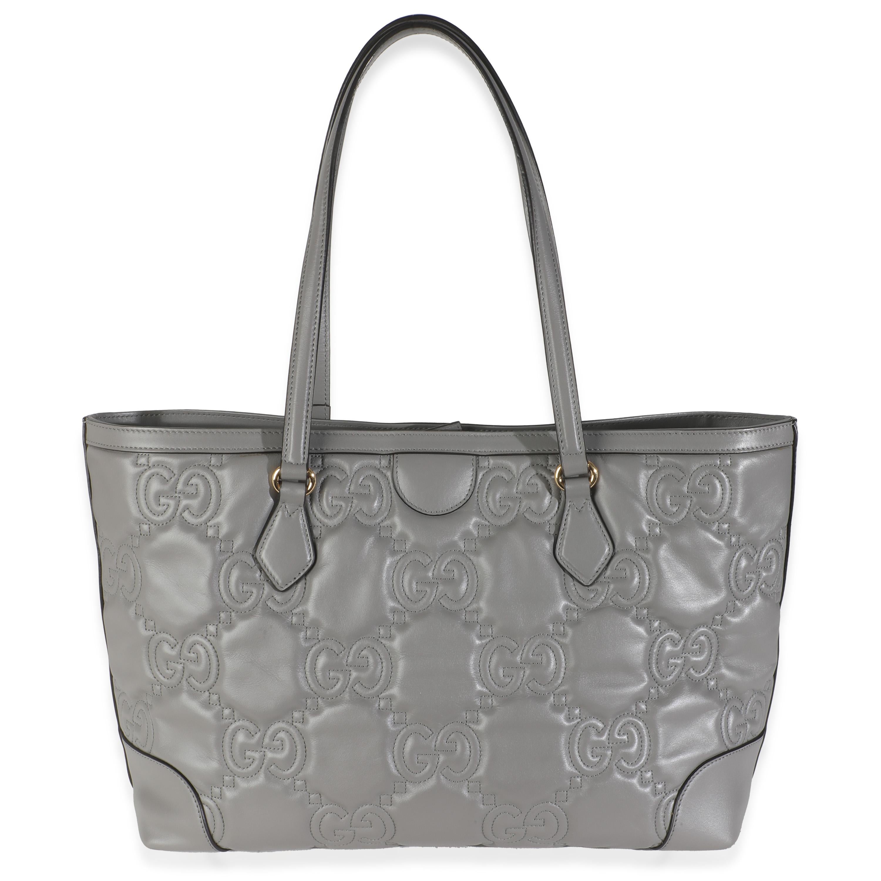 Titel der Auflistung: Gucci Grau GG Matelasse Kalbsleder Medium Ophidia Tote
SKU: 145776
Zustand: Gebraucht 
Beschreibung des Zustands: Die Ophidia-Linie von Gucci, die auf der Cruise '18 ihr Debüt feiert, hat ihren Namen von griechischen