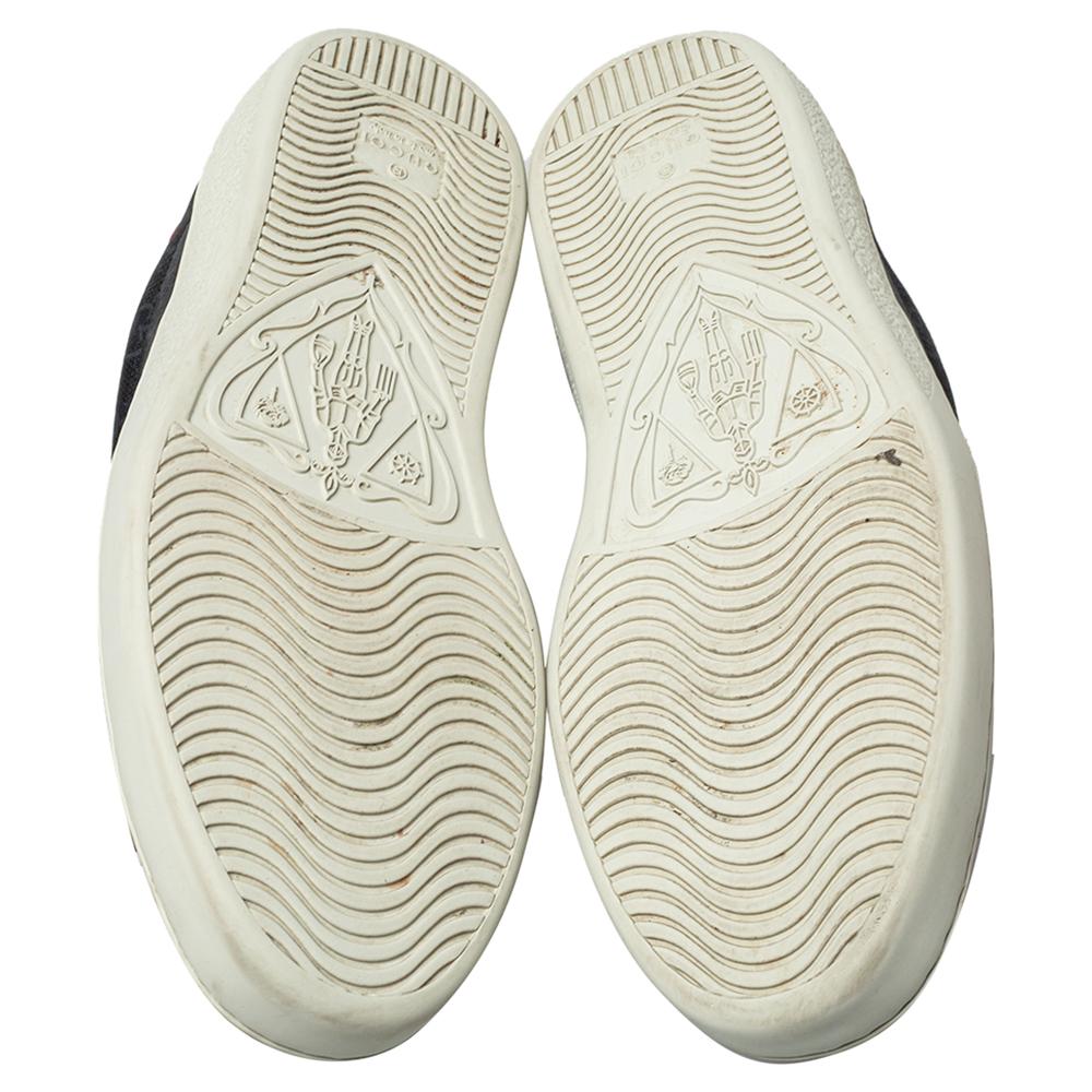 Gucci Grey GG Supreme Canvas Ace Sneakers Size 39.5 In Good Condition In Dubai, Al Qouz 2