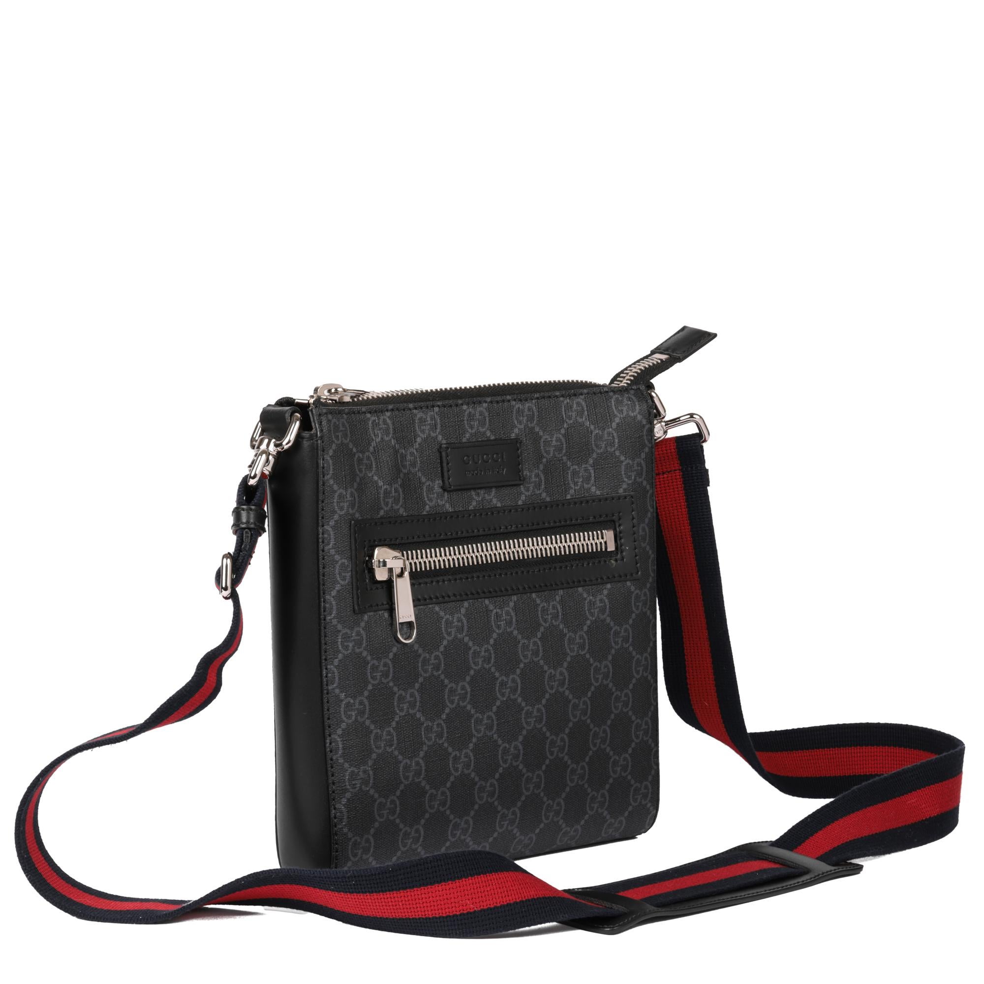 GUCCI
Grey GG Supreme Canvas & Black Calfskin Leather Small Messenger Bag 

Xupes Reference: HB5155
Serial Number: 523599 001998
Age (Circa): 2019
Accompanied By: Gucci Dust Bag, Care Booklet, Gucci Receipt
Authenticity Details: Date Stamp (Made in