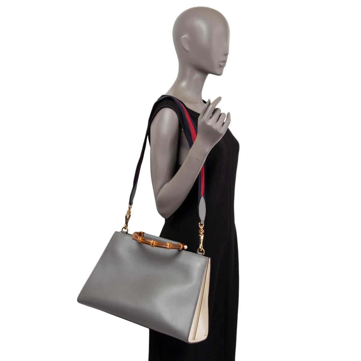 Bolso de asa superior NYMPHEA LARGE BAMBOO de piel gris y marfil de GUCCI en venta 3