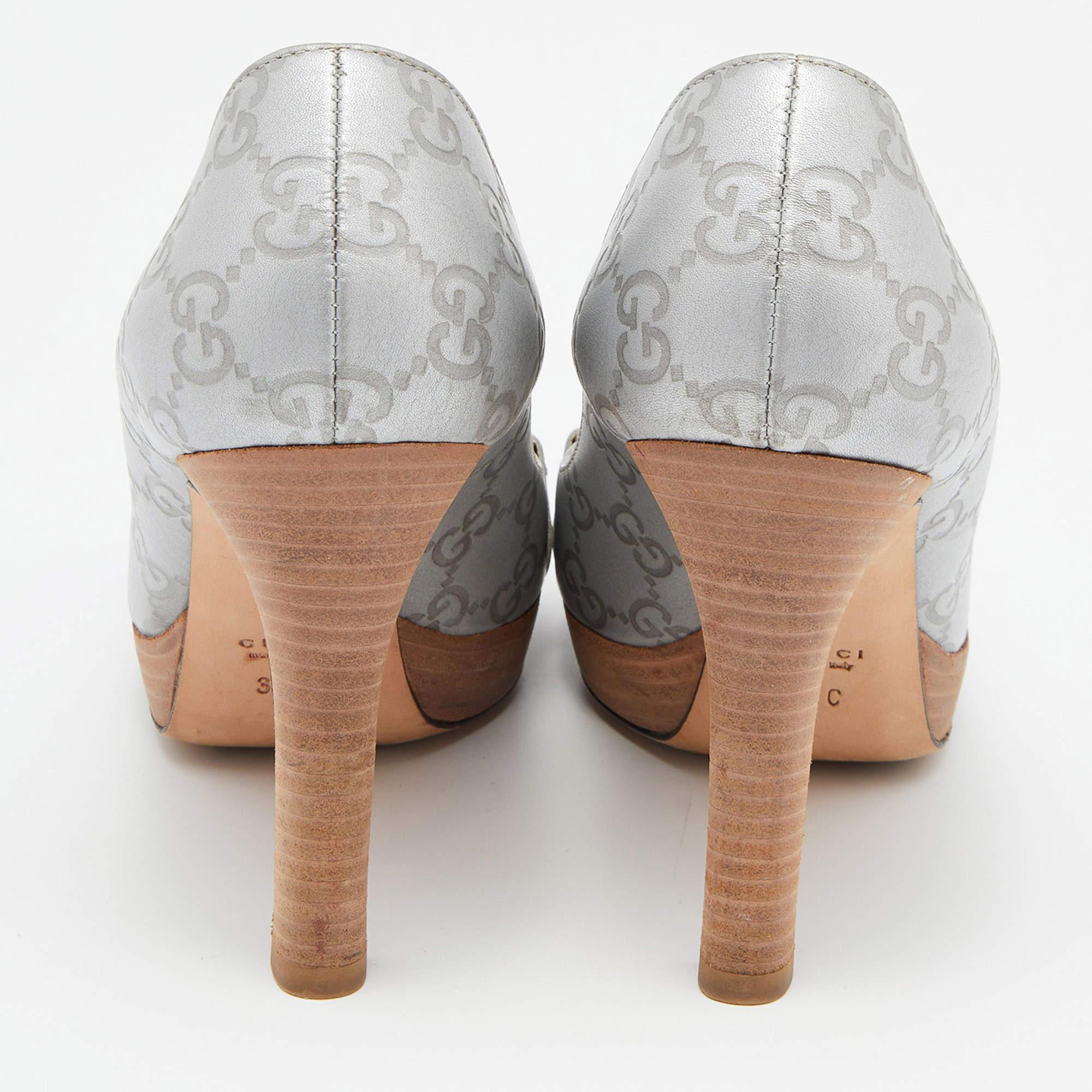 Gray Gucci Grey Leather Guccissima Horsebit Peep Toe Pumps Size 37 For Sale
