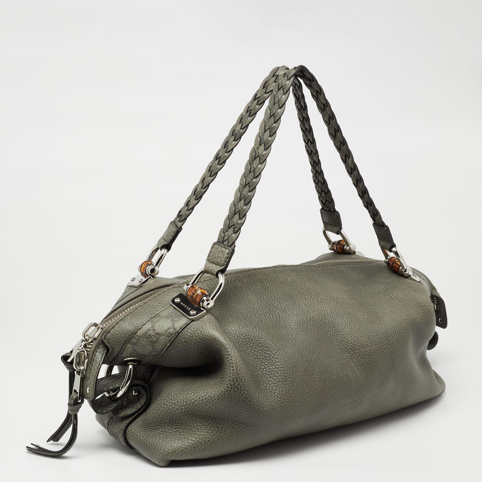 Gucci Grey Leather Medium Bamboo Bar Shoulder Bag In Good Condition In Dubai, Al Qouz 2