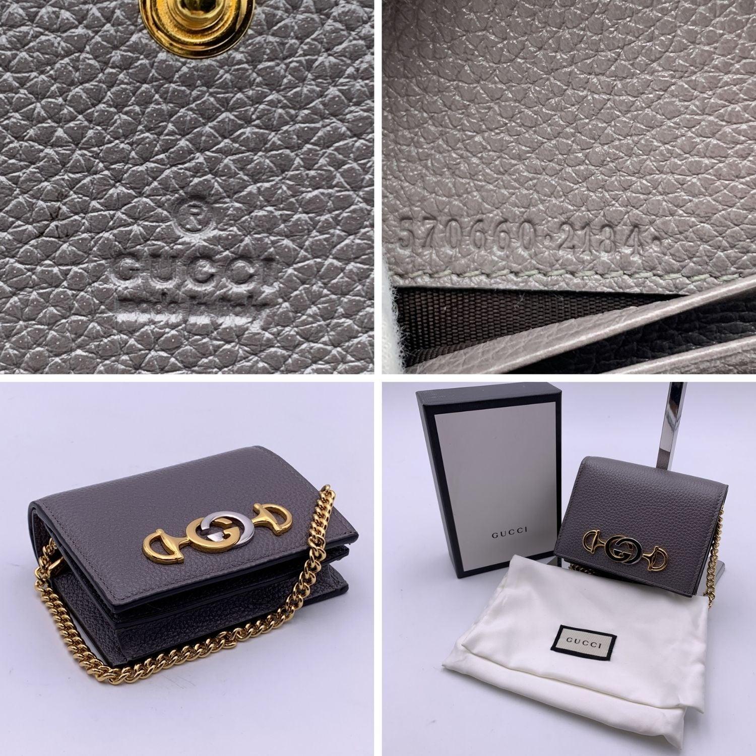 Gucci Grey Leather Zumi Credit Card Case Mini Wallet with Chain In New Condition In Rome, Rome