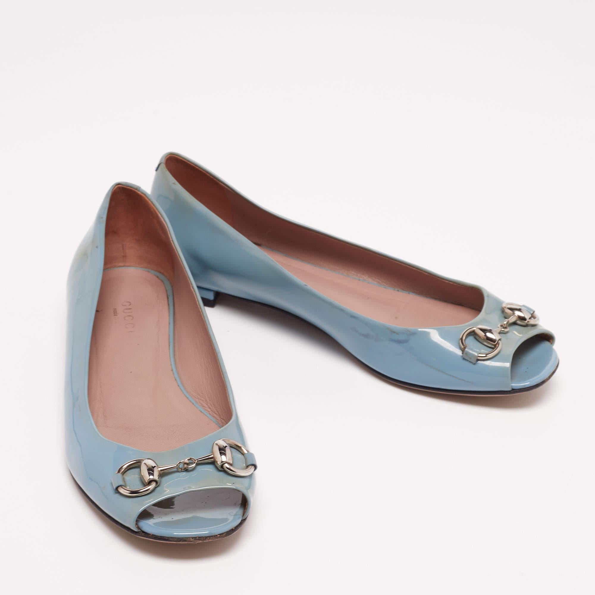 De las mujeres Gucci Gris charol Horsebit Peep Toe Bailarinas Tamaño 36.5