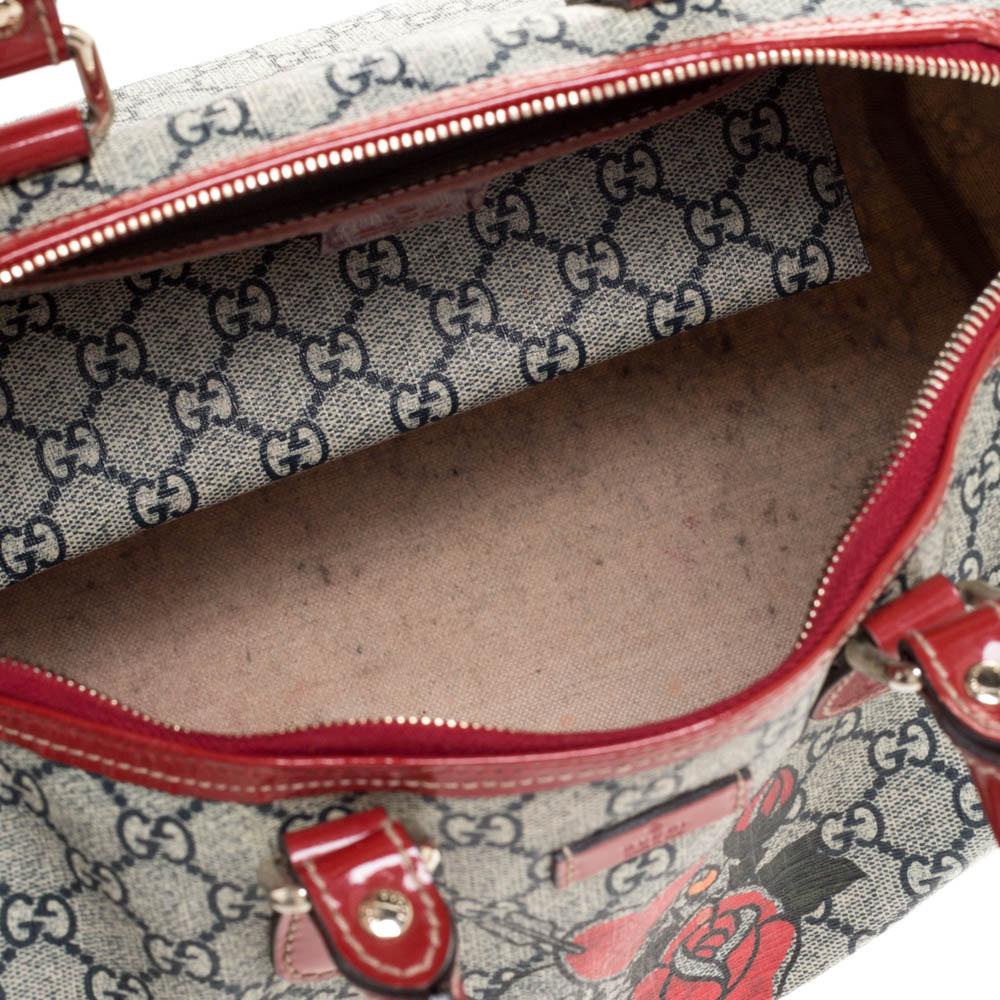 Gucci Grey/Red Heart Tattoo GG Supreme Canvas and Leather Medium Joy Boston Bag In Good Condition In Dubai, Al Qouz 2