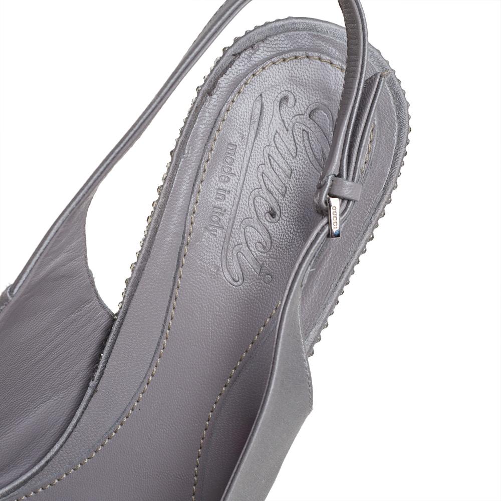 Gucci Grey Satin Crystal Embellished Slingback Sandals Size 38.5 In Good Condition In Dubai, Al Qouz 2
