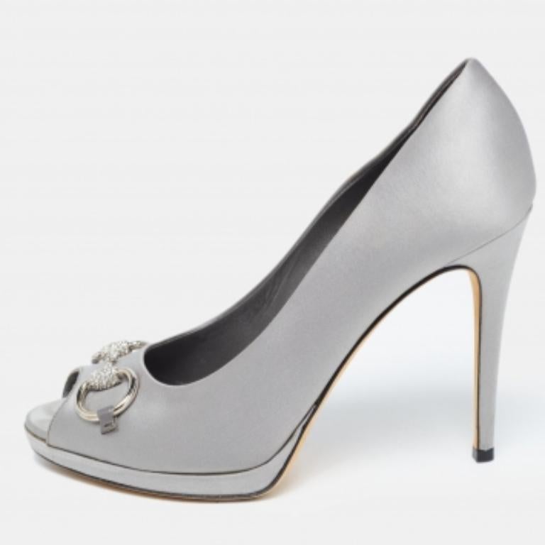 Gucci, raso grigio con morsetto e cristalli, Peep Toe Pumps misura 38,5