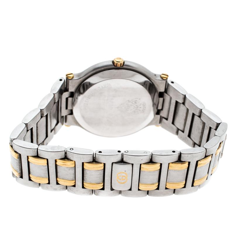 Gucci Grey Stainless Steel 9000M Women's Wristwatch 32MM In Good Condition In Dubai, Al Qouz 2