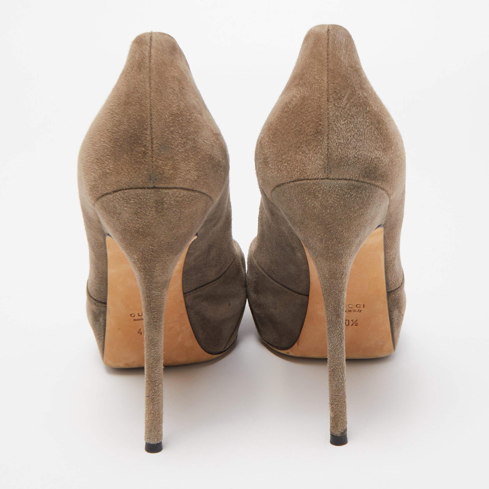  Escarpins Gucci en daim gris à double nœud et bout ouvert, taille 40,5 Pour femmes 