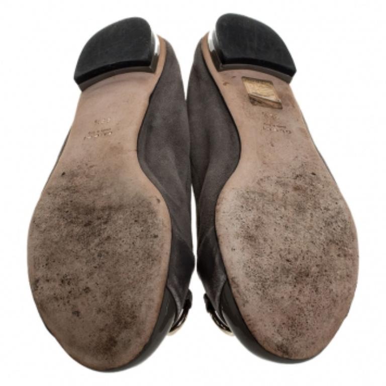 Gucci - Chausssures de ballet grises en daim, verni et cuir avec mors en bambou, taille 36,5 en vente 2