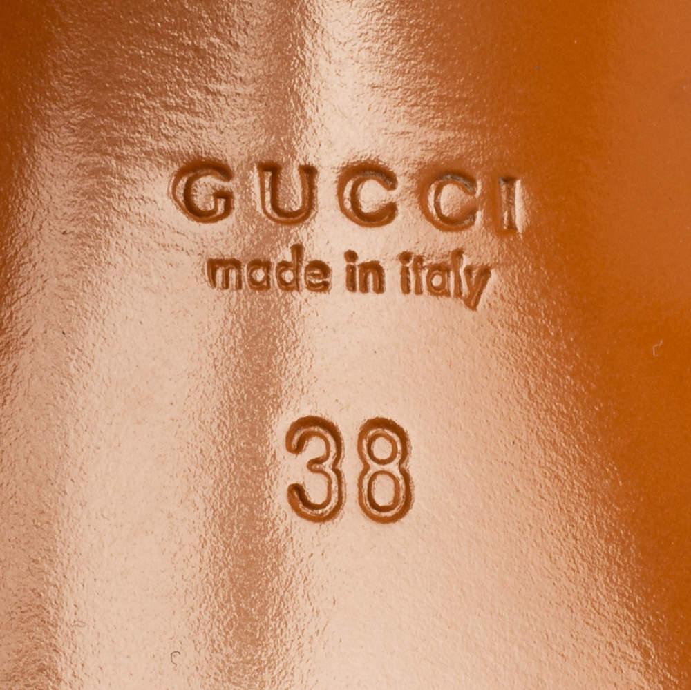 Gucci Grey Suede Peep-Toe Platform T-Strap Sandals Size 38 For Sale 1