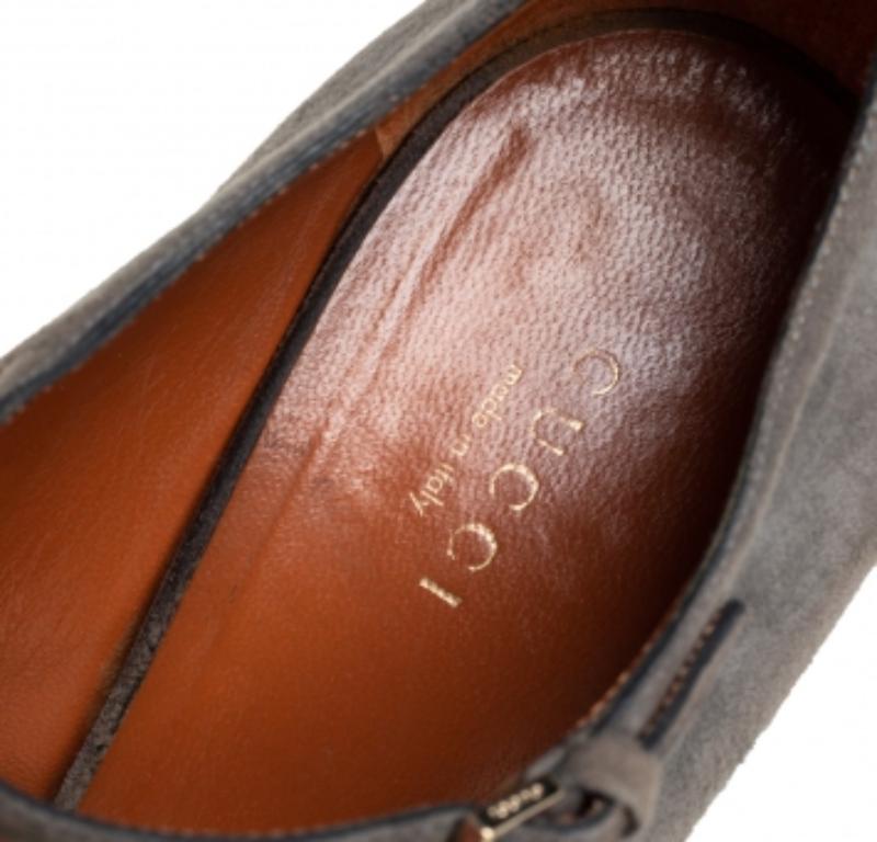 Gucci Grey Suede Platform Peep Toe Ankle Strap Sandals  Size 39 In Fair Condition For Sale In Dubai, Al Qouz 2