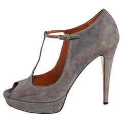 Gucci Grey Suede Platform Peep Toe Ankle Strap Sandals  Size 39