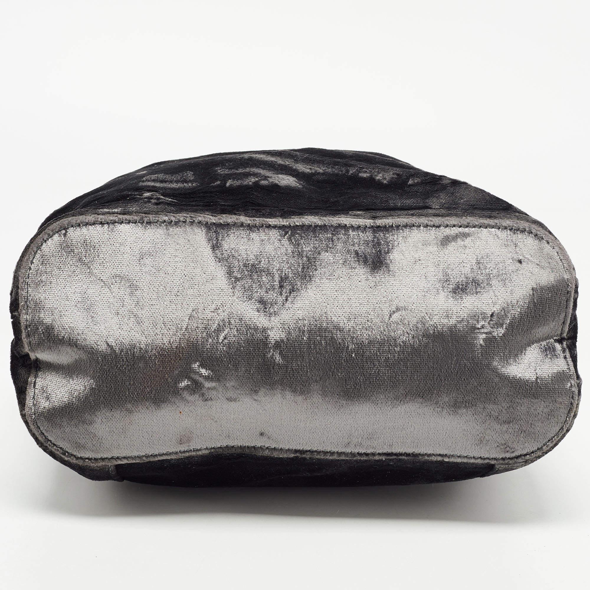 Gucci Grey Velvet Ring Loop Handle Bucket Bag 2