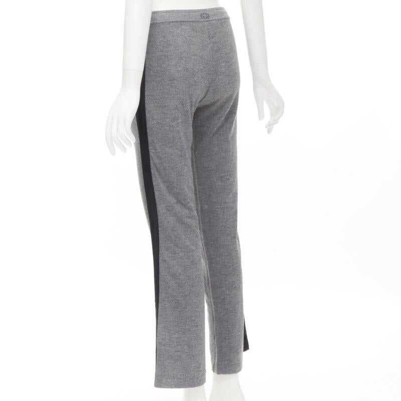 Gucci - Pantalon de survêtement large en viscose de coton grise avec bande latérale noire XS en vente 1