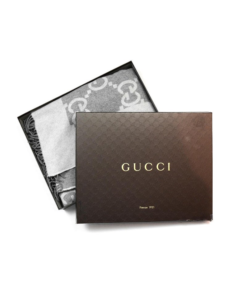 Gucci Grey Wool/Cashmere GG Monogram Throw Blanket W/ Fringe For Sale