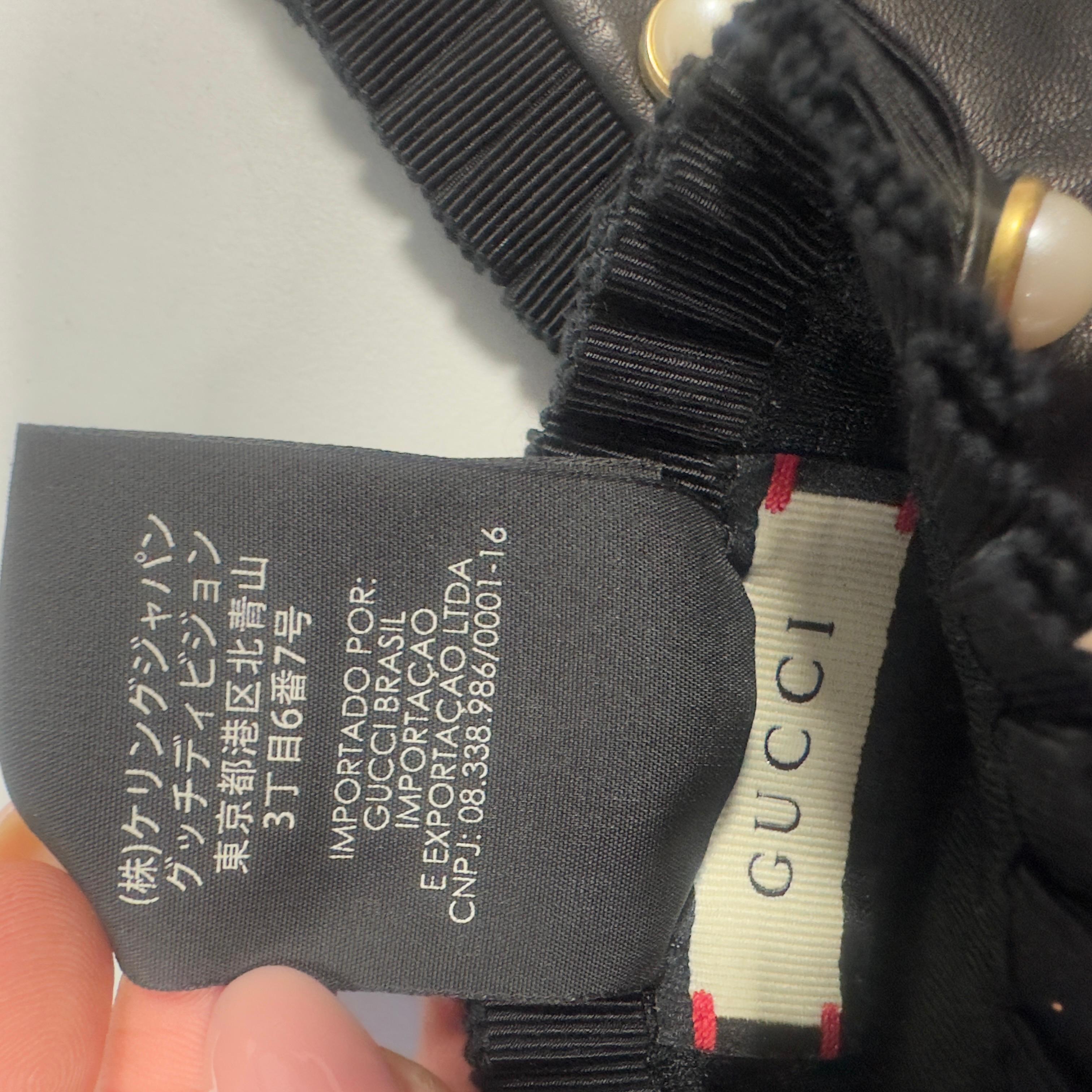 Gucci - Guanti in Pelle con Bottoni Perla GG, neuwertig im Angebot 4