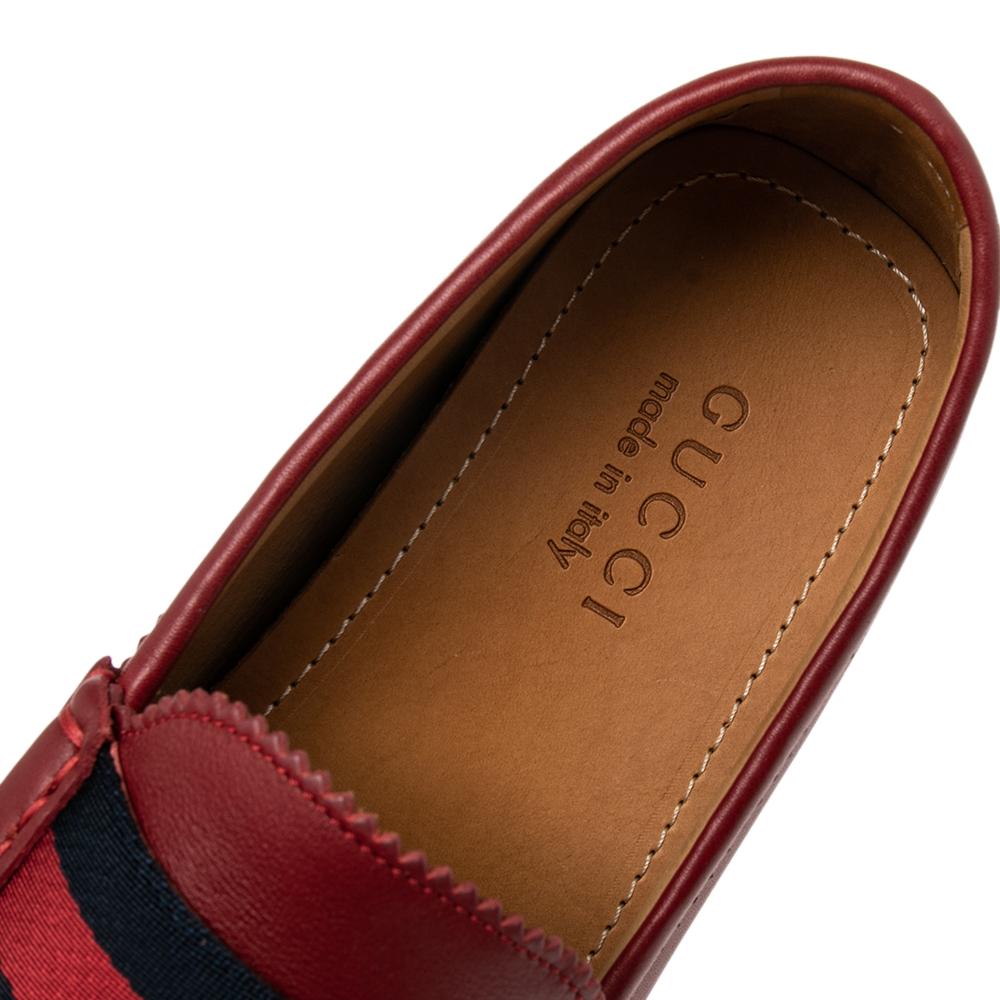  GUCCI Gucci Red Leather New Auger Sylvie Web Accent Loafers Size 42.5 In New Condition In Dubai, Al Qouz 2