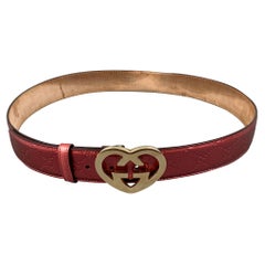 GUCCI 'Guccisima Interlocking' GG Herz-Taille Größe 40 Rosa geprägtes Lackleder-Etui