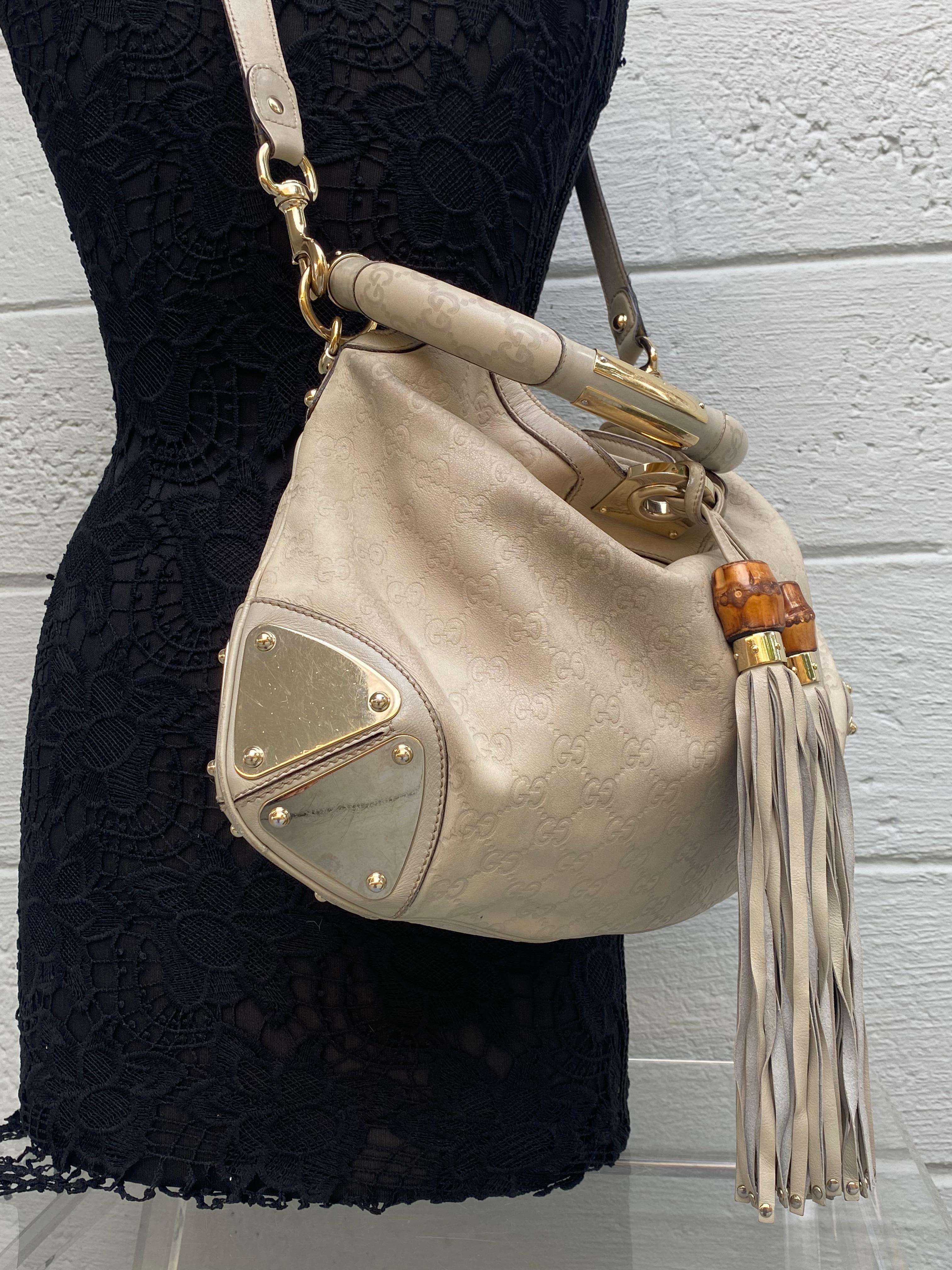 Sac à bandoulière Gucci Guccissima en cuir gris Indy avec poignée supérieure Bon état - En vente à Fort Lauderdale, FL