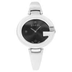 Gucci Guccissima - Montre-bracelet pour femme en acier:: cadran ovale noir:: quartz YA134301