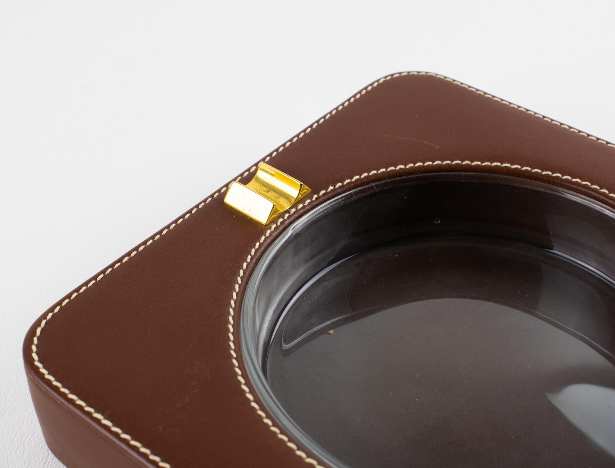 Gucci Hand-Stitched Brown Leather Ashtray, Catchall, Desk Tidy, circa 1970 For Sale 4
