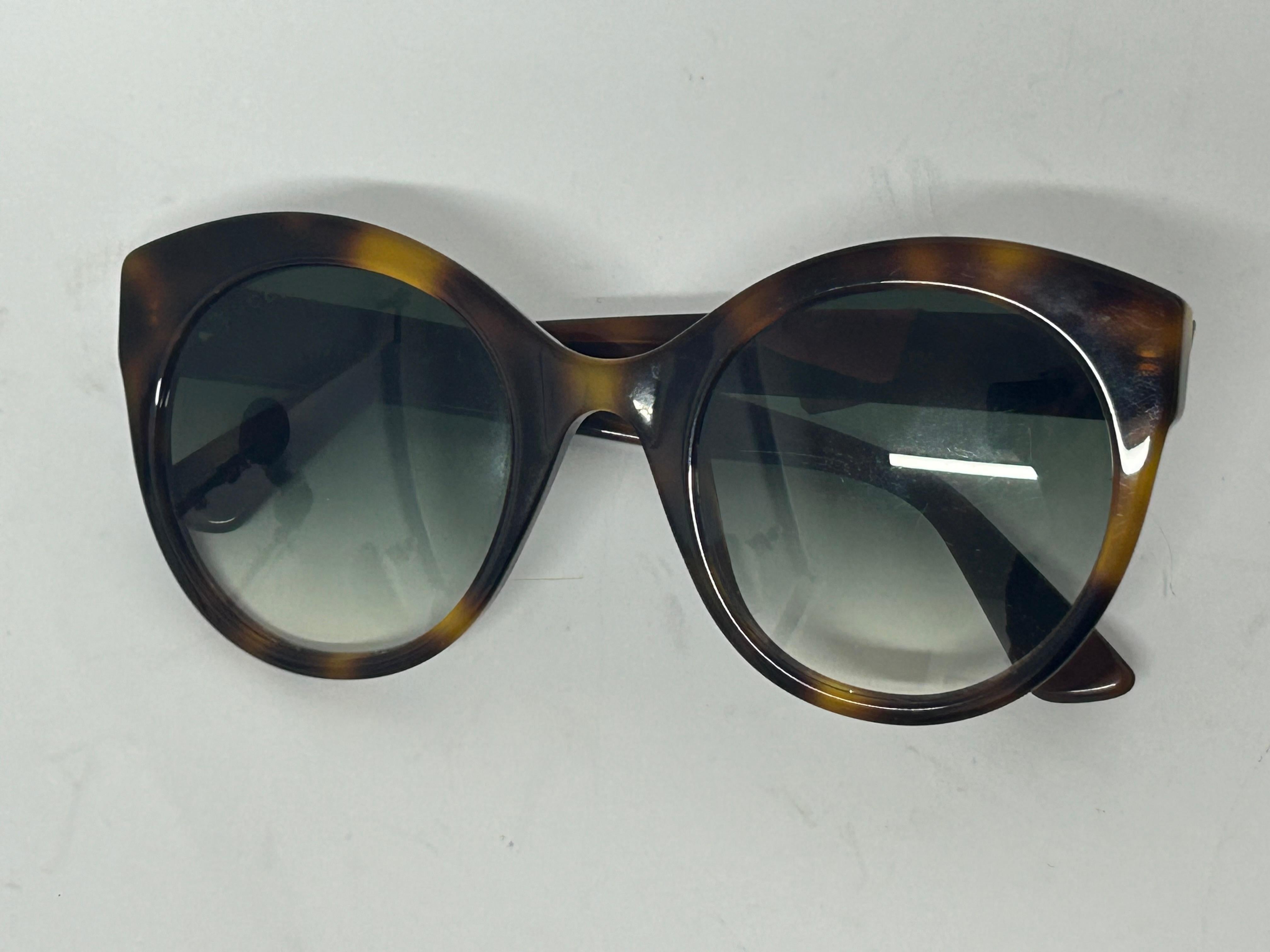 Gucci Havana Round Sunglasses In Good Condition For Sale In Amman, JO