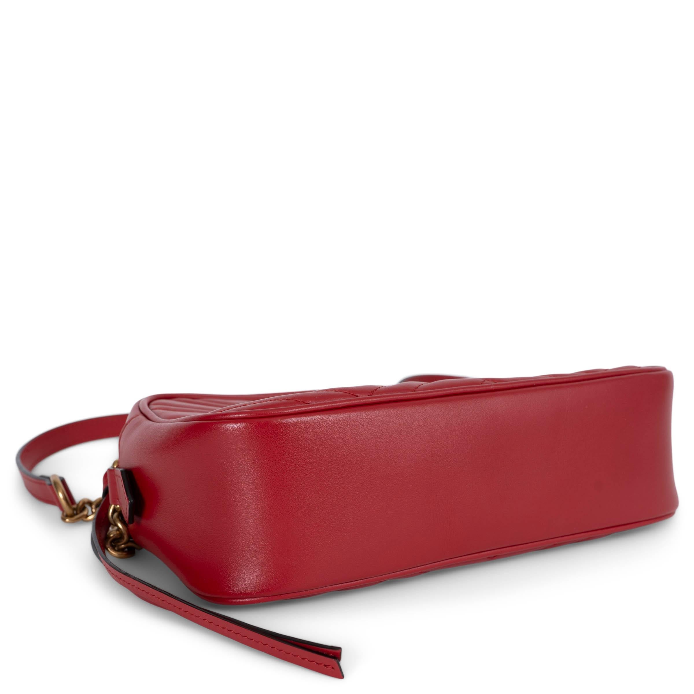 Donna Gucci Borsa a tracolla MARMONT SMALL CHEVRON in pelle rossa ibisco GG in vendita