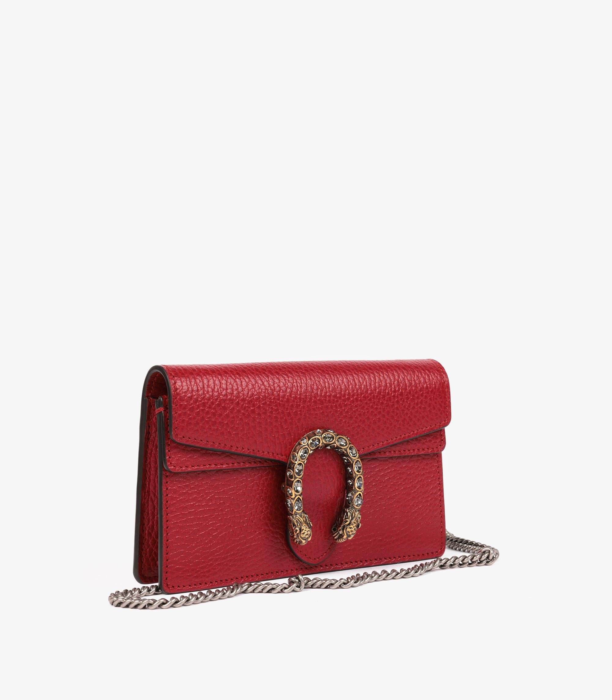Rosso Gucci Mini Dionysus Super in pelle con ciottoli rossi e ibisco in vendita