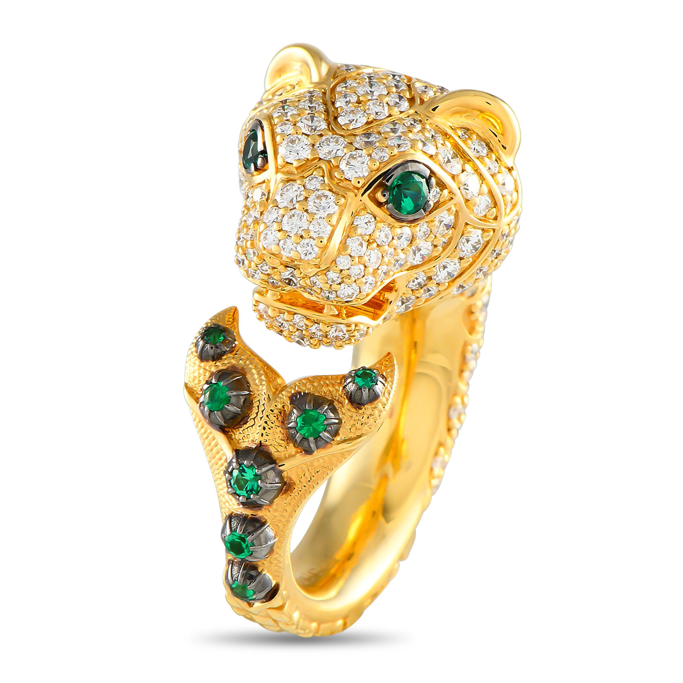 This piece from the Gucci High Jewelry Collection is as opulent as it is imaginative. Sparkling Diamonds with a total weight of 2.50 carats add sparkle to the captivating Tiger motif. Green Tsavorite gemstones add extra visual impact to the dynamic
