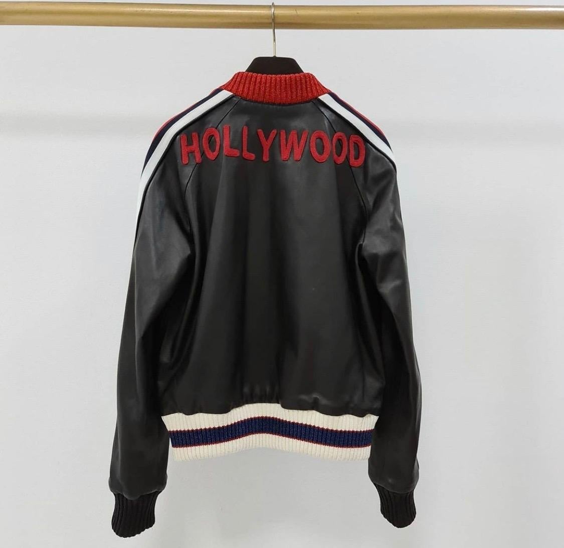 Giacca bomber Gucci in pelle. Il ricamo 