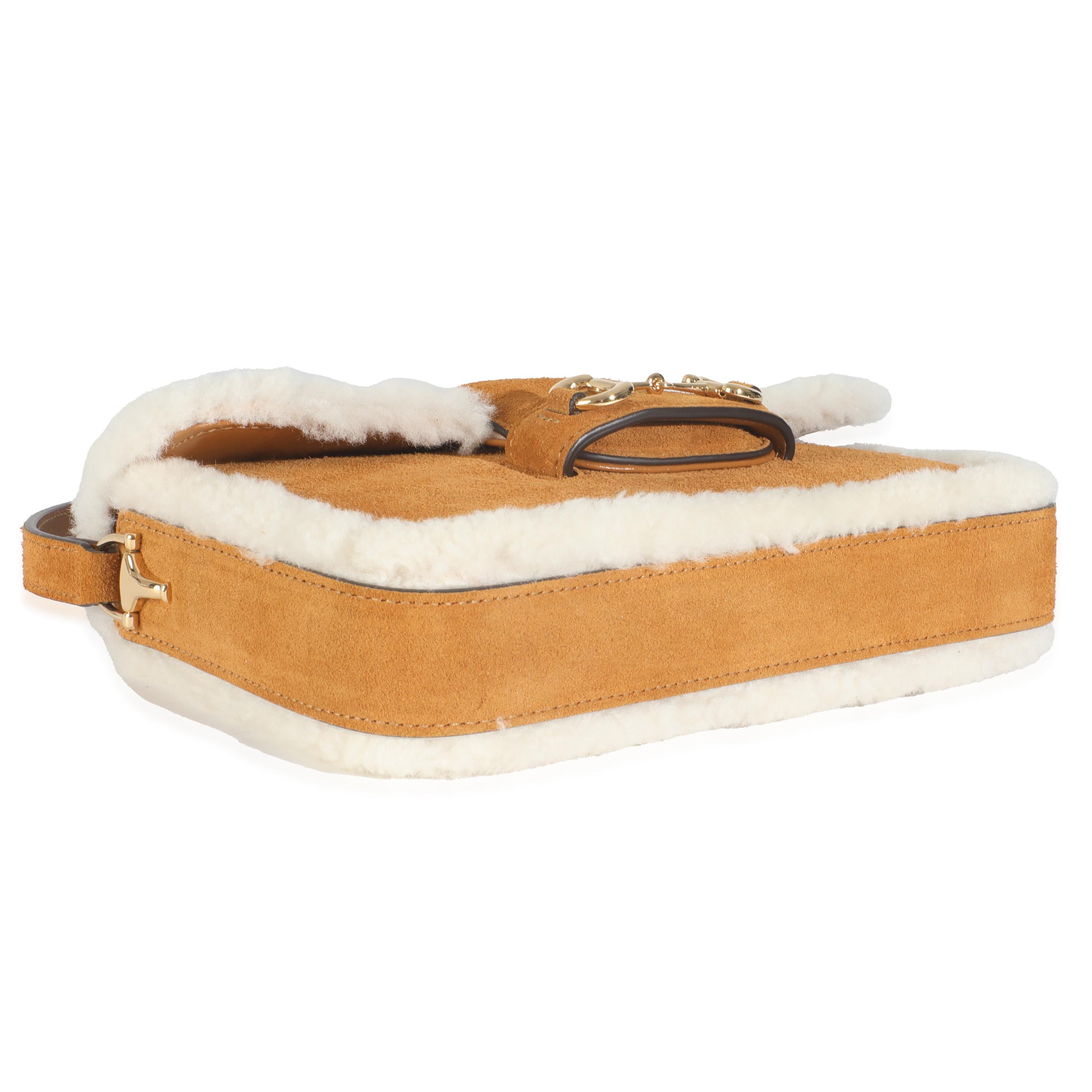 Gucci Honey Beige Wildleder Shearling Horsebit Mini 1955 Umhängetasche im Angebot 2