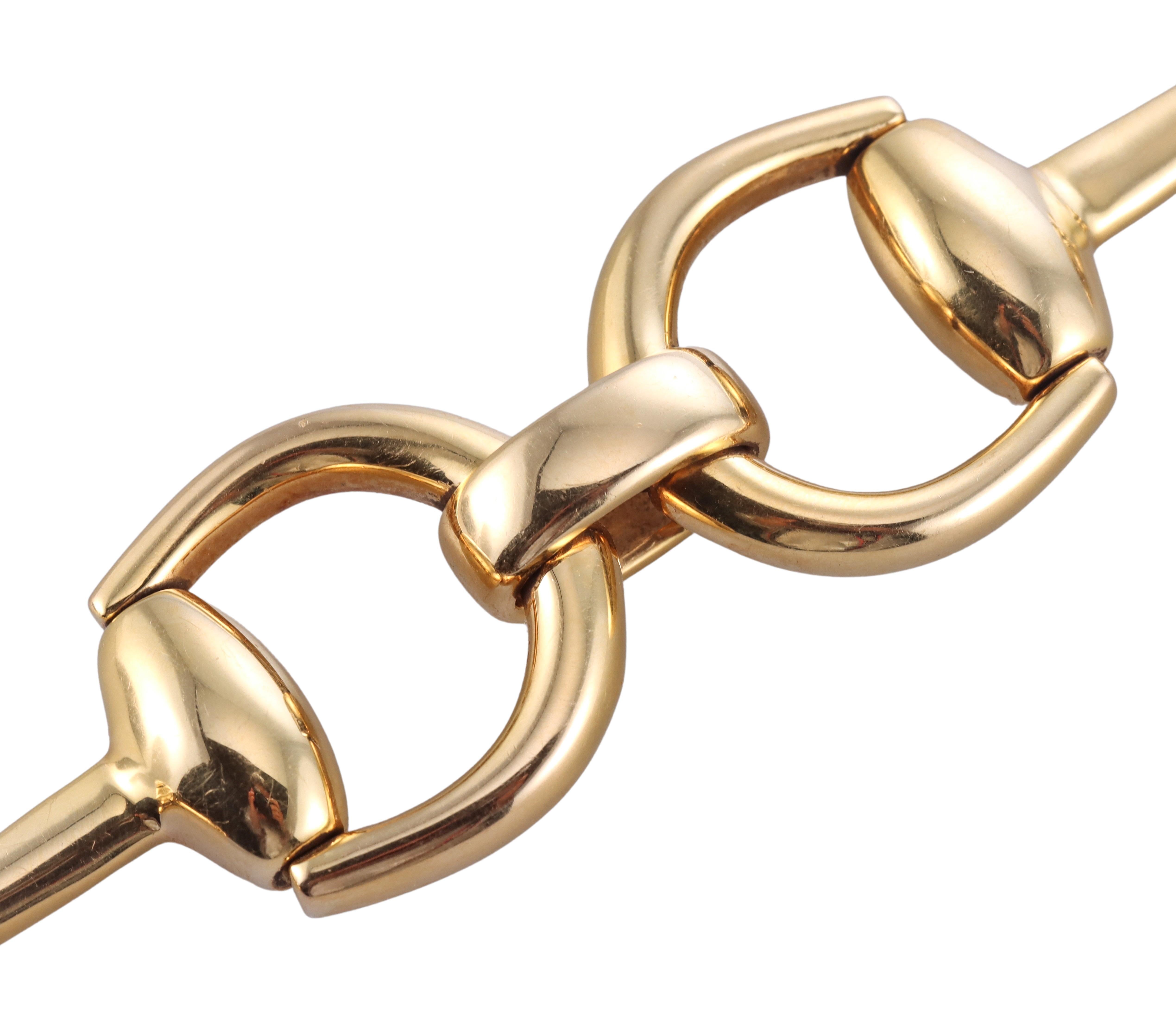 Classic horse bit bracelet by Gucci, in 18k yellow gold. Bracelet measures 8