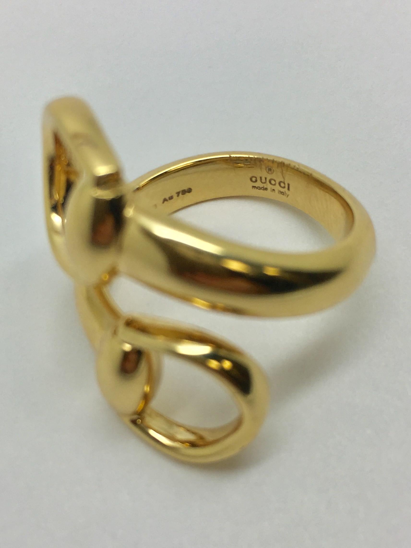 Gucci Horsebit 18 Karat Yellow Gold Ring In Good Condition For Sale In Ottawa, Ontario
