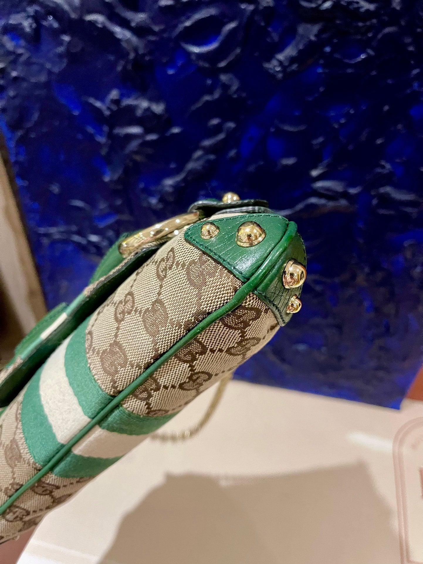 Bolso Gucci Horsebit 1955 Cadena Gucci Monograma Piel Verde y Tachuelas Doradas 7