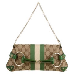 Gucci Horsebit 1955 Chain Bag Gucci Monogram en cuir vert et clous dorés
