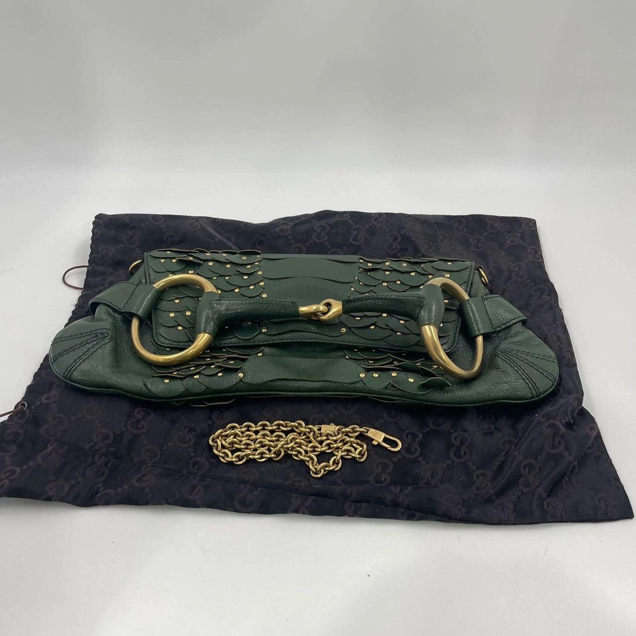 Gucci Horsebit 1955 Cadena Piel Verde y Tachuelas Doradas en venta 2
