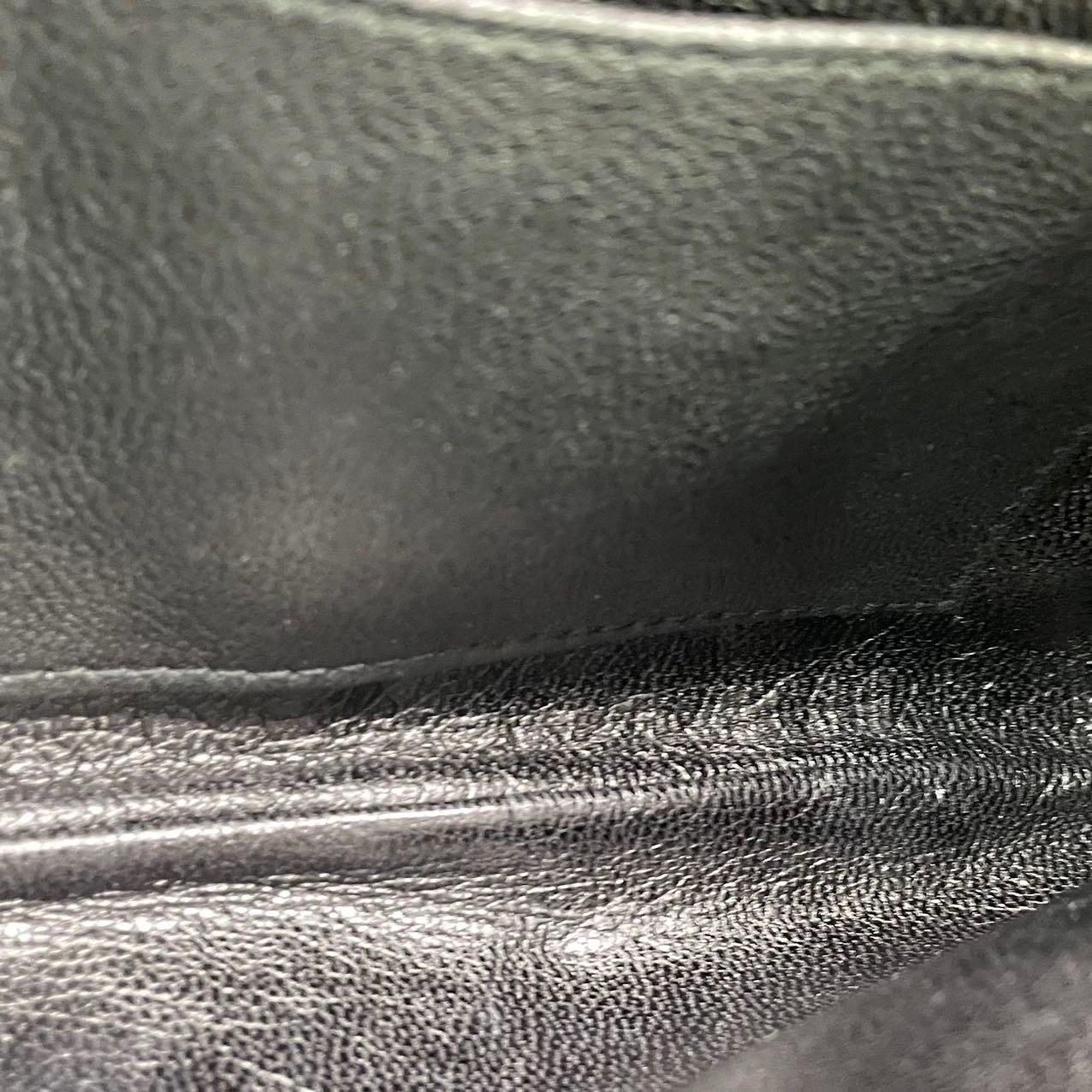 Gucci 1955 Horsebit Chain Large Black Leather and Patent Leather Shoulder Bag en vente 11