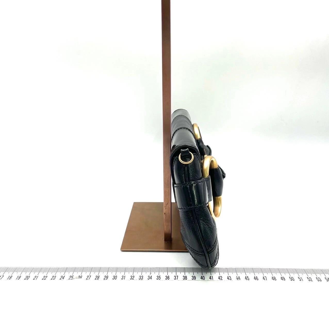 Noir Gucci 1955 Horsebit Chain Large Black Leather and Patent Leather Shoulder Bag en vente