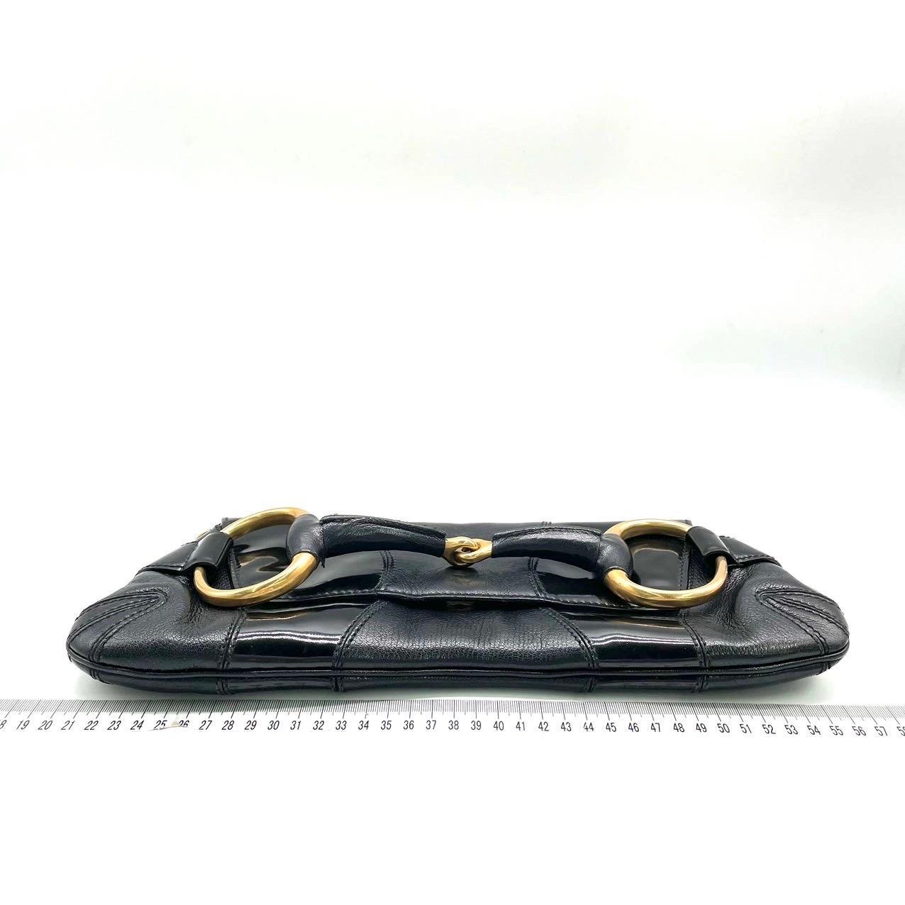 Gucci 1955 Horsebit Chain Large Black Leather and Patent Leather Shoulder Bag Pour femmes en vente