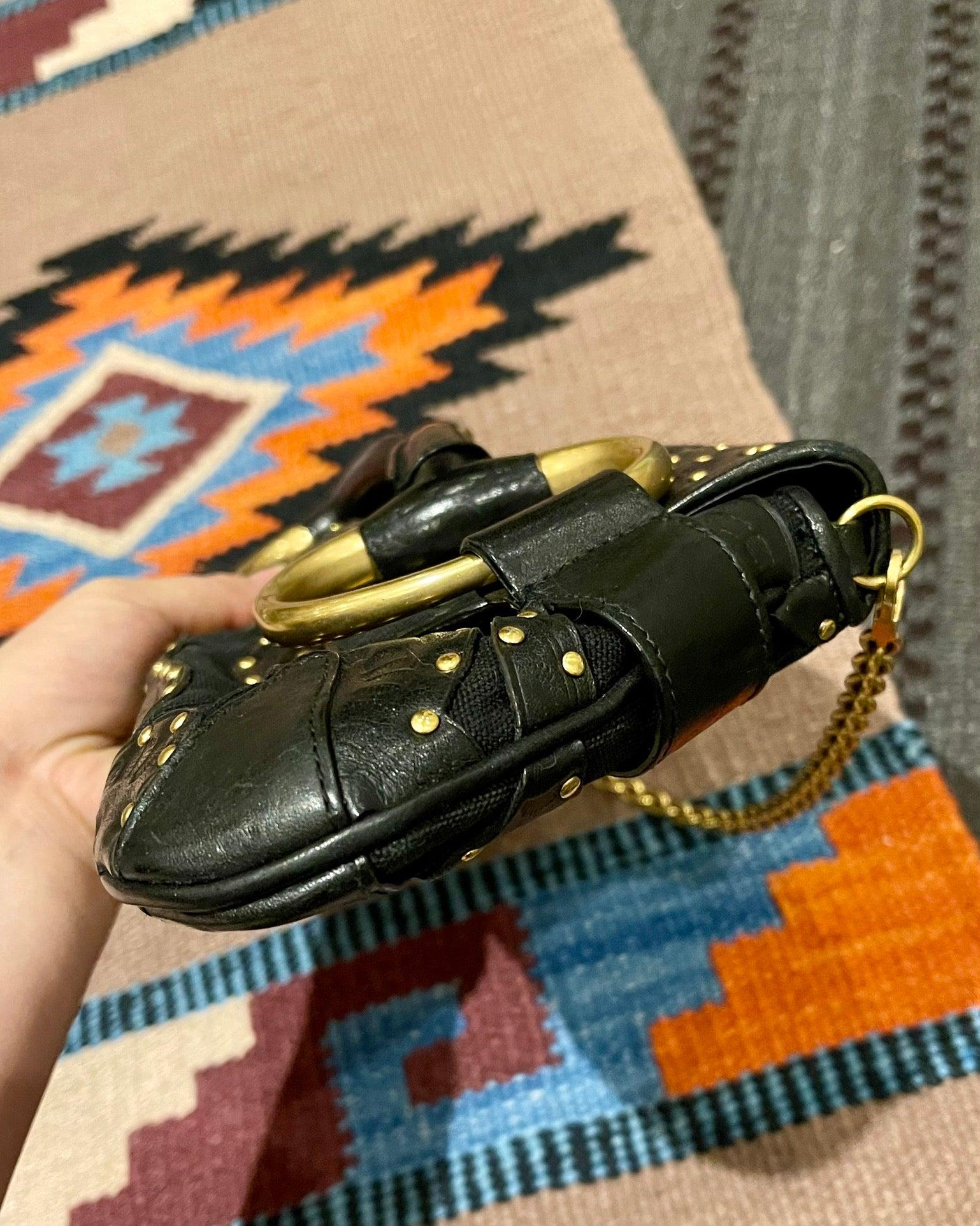Gucci Horsebit 1955 Chain Shoulder bag Large Black Embossed Leather & Gold Studs For Sale 11