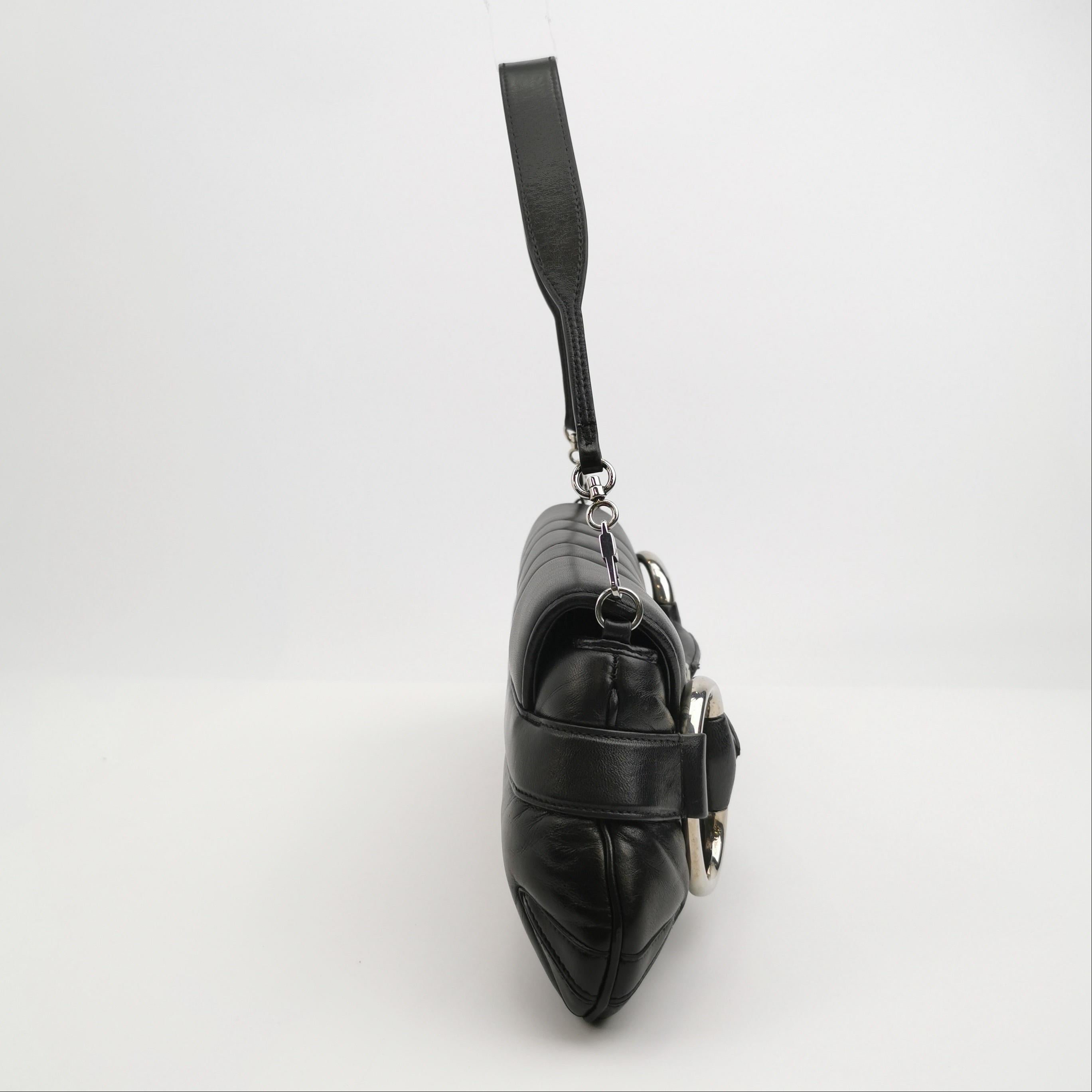 Gucci Horsebit 1955 Borsa a tracolla a catena grande in pelle nera pad S23 in vendita 2