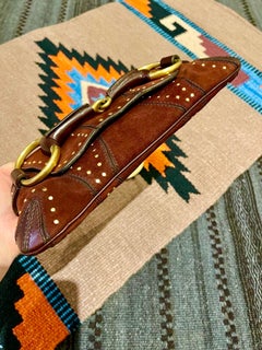 Gucci Horsebit 1955 Chain Borsa a tracolla vintage in pelle scamosciata con borchie marrone